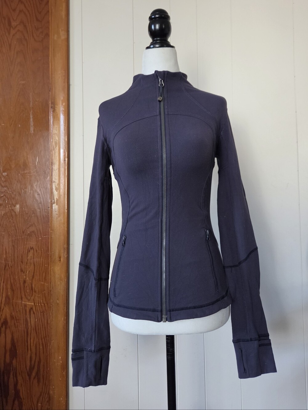 Lululemon | Form- Fitting Athletic Jacket In A Deep Blue/Purple Color | Sz 6